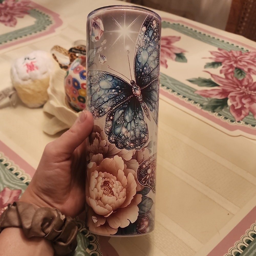 20oz Floral And Butterflies Tumber, Statinless Steel Hand Wash Only Everyday Use
